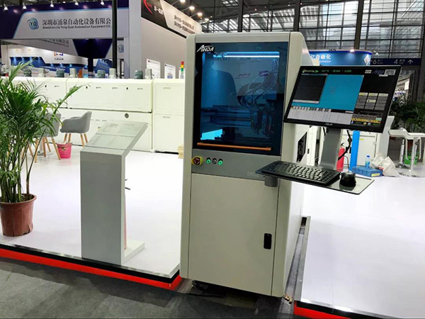 实时报道】聚焦28圈中国｜3D曲面玻璃展